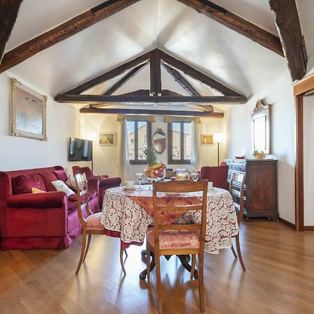 Апартаменти Ve.N.I.Ce Cera Angels' Attic Венеція Екстер'єр фото